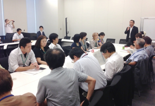 院内集会.jpg